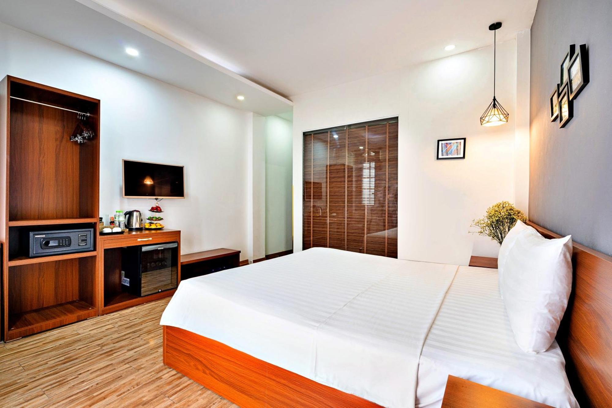 Serene Hotel Hanoi Buitenkant foto